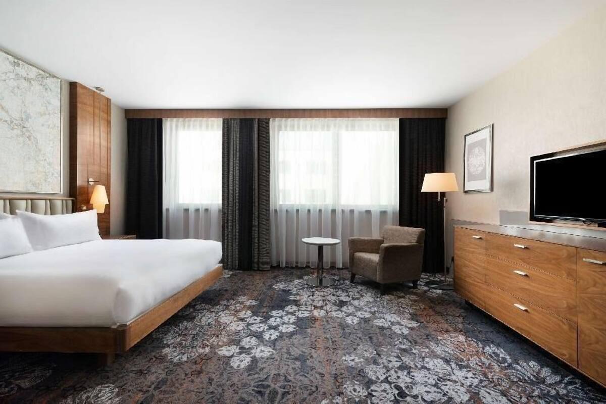 In-room safe, laptop workspace, iron/ironing board, cots/infant beds