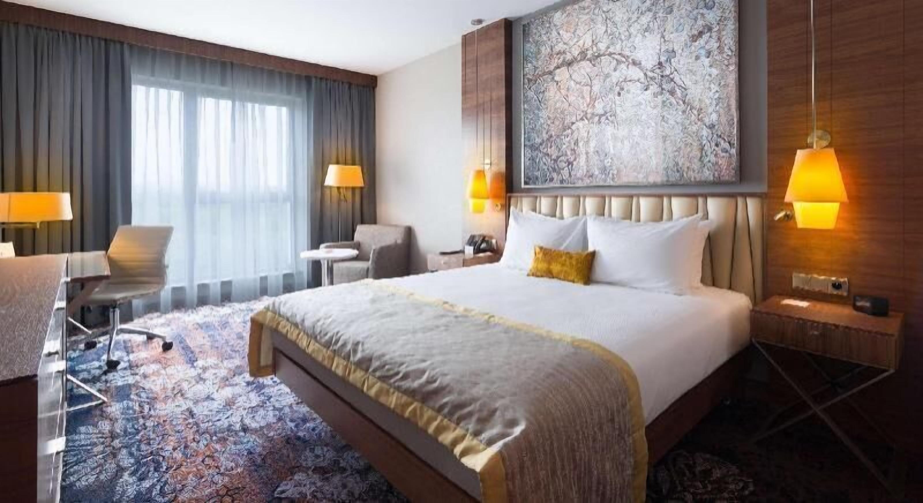 In-room safe, laptop workspace, iron/ironing board, cots/infant beds