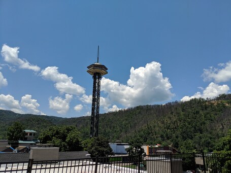 Country Inn Suites by Radisson, Gatlinburg, TN - Image 10