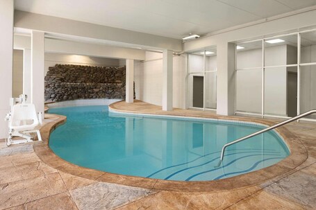 Country Inn Suites by Radisson, Gatlinburg, TN - Image 4