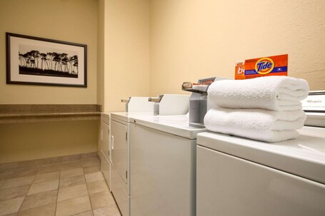 Country Inn Suites by Radisson, Gatlinburg, TN - Image 23