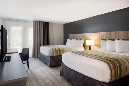 Country Inn Suites by Radisson, Gatlinburg, TN - Image 22