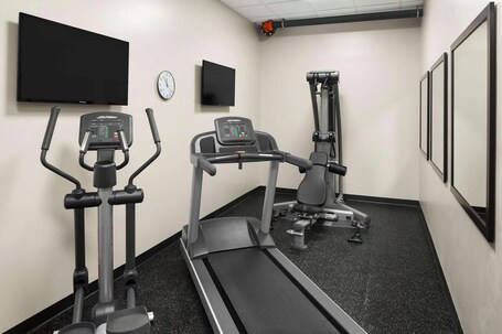 Country Inn Suites by Radisson, Gatlinburg, TN - Image 14