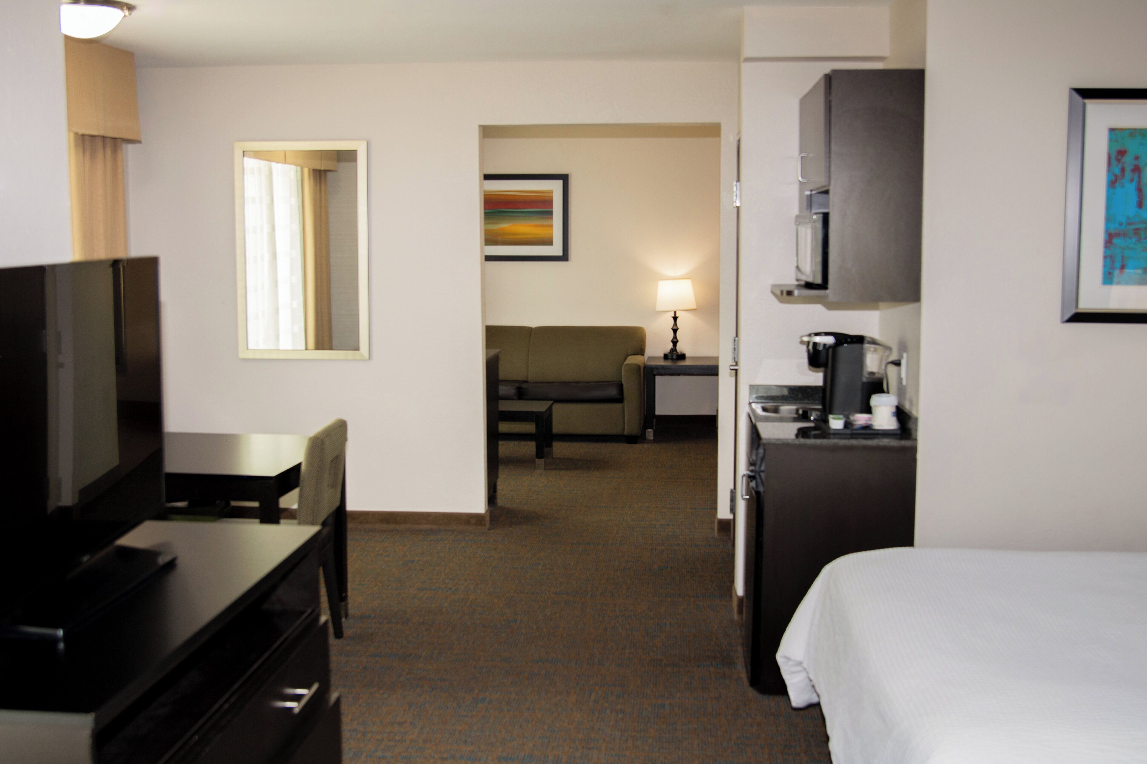 Photo - Holiday Inn Express & Suites Bakersfield Airport by IHG