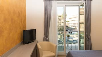 Double Room, Accessible | Room amenity