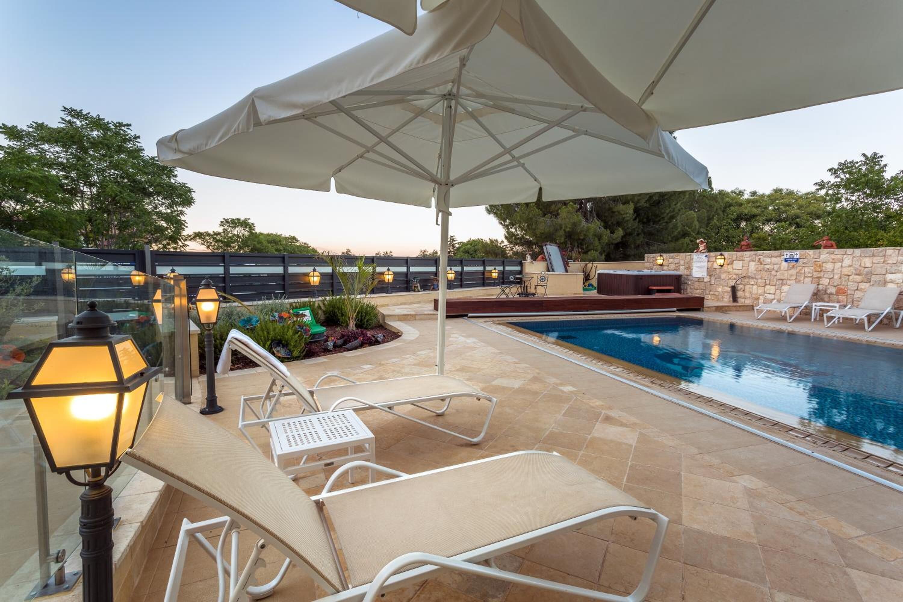 Kolam renang terbuka 