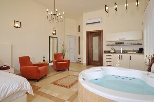 Suíte premium | Quartos à prova de som, ferros/tábuas de passar roupa, Wi-Fi de cortesia