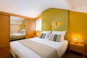Minibar, in-room safe, desk, cots/infant beds - Labranda Velaris Resort (Supetar)
