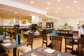 Breakfast and dinner served - Labranda Velaris Resort (Supetar)
