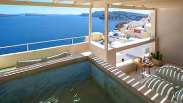 Aether Suite with Outdoor heated Jacuzzi & Caldera View