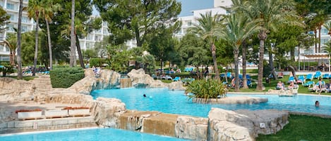 2 indoor pools, 3 outdoor pools, pool umbrellas, pool loungers