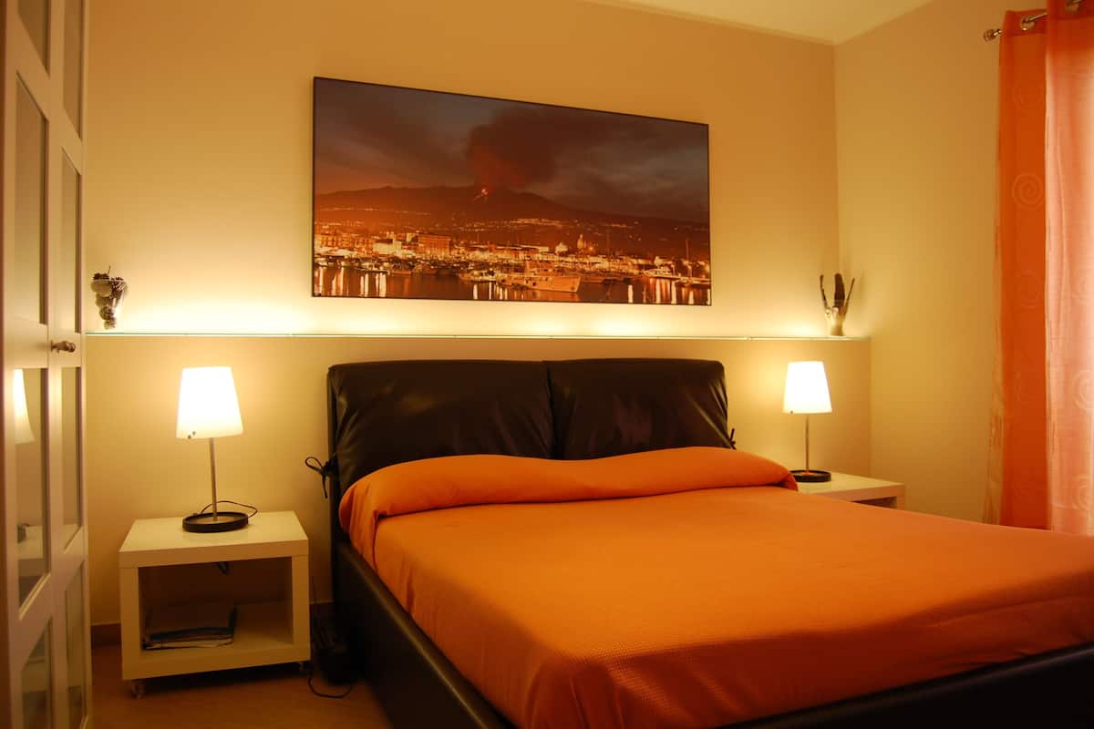 Classic Double Room | Desk, iron/ironing board, free cots/infant beds, rollaway beds
