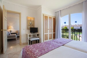 1 bedroom, in-room safe, desk, free WiFi
