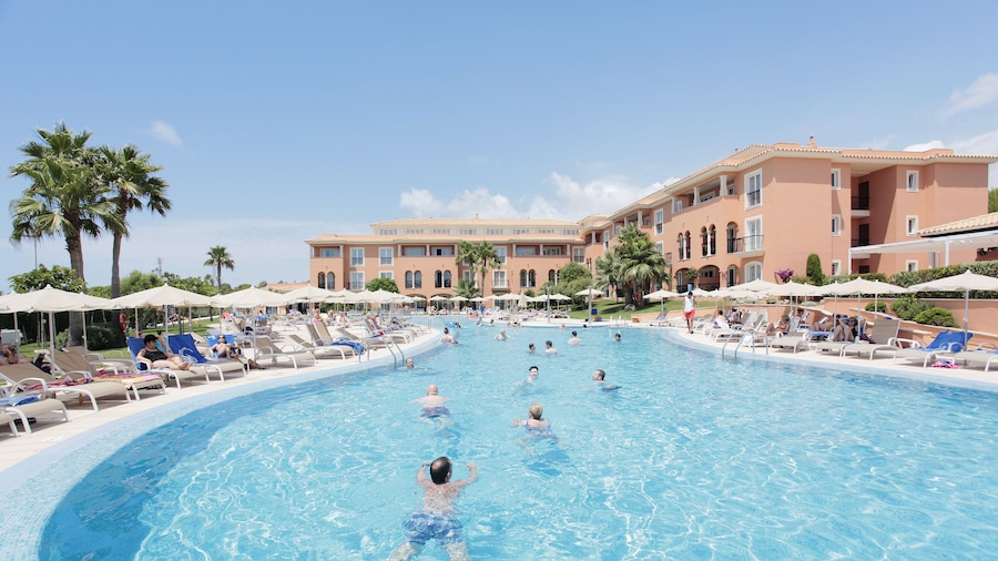 Grupotel Macarella Suites & Spa