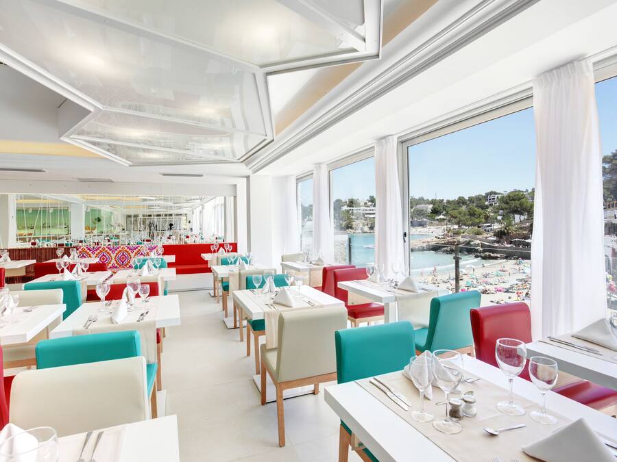 Frokost, lunsj og middag serveres