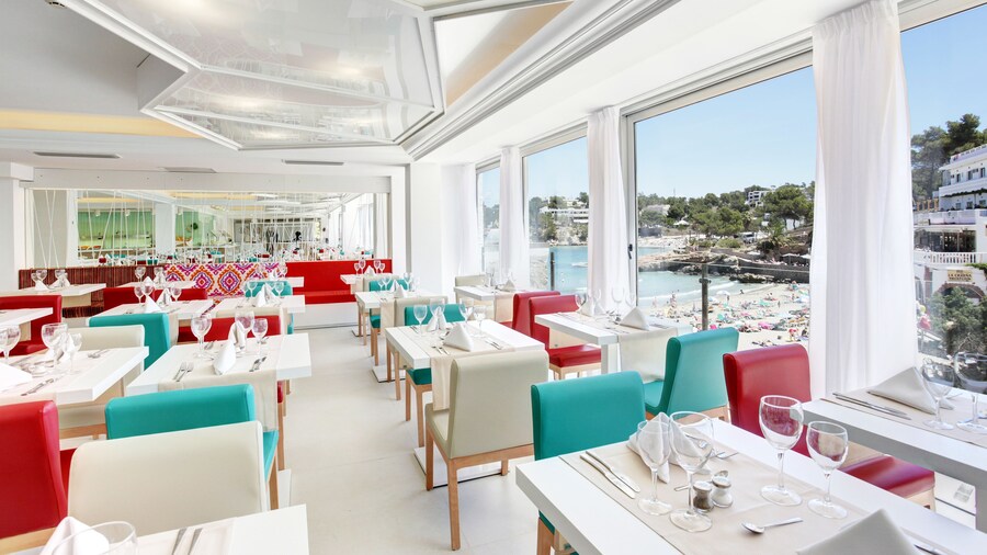 Grupotel Ibiza Beach Resort - Adults Only