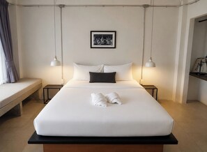 ห้องดีลักซ์ดับเบิล | มินิบาร์ฟรี, โต๊ะทำงาน, ผ้าม่านกันแสง, Wi-Fi ฟรี