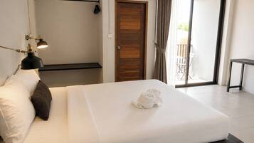 Desk, iron/ironing board, free WiFi, bed sheets