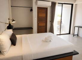Desk, iron/ironing board, free WiFi, bed sheets