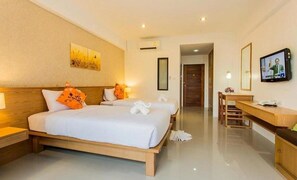 Standard Twin Room | Free minibar, desk, blackout curtains, free WiFi - Palmari Boutique Hotel (Nuea Khlong)