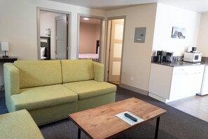 Suite, 2 Bedrooms, Mountain View | Bathroom | Shower, free toiletries, hair dryer, towels - Basalt Mountain Inn (Basalt)