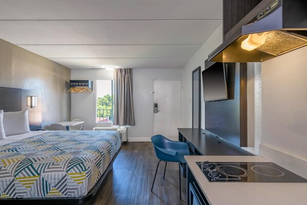 Iron/ironing board, free WiFi, bed sheets