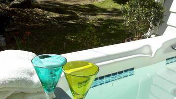 Bathtub spa outdoor