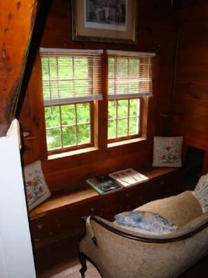 Living area - Chestnut Lodge (Lee)