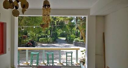 Casa Delfin Guest House