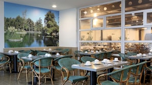 Coffee shop - Hotel Capital San Pablo (Santiago)