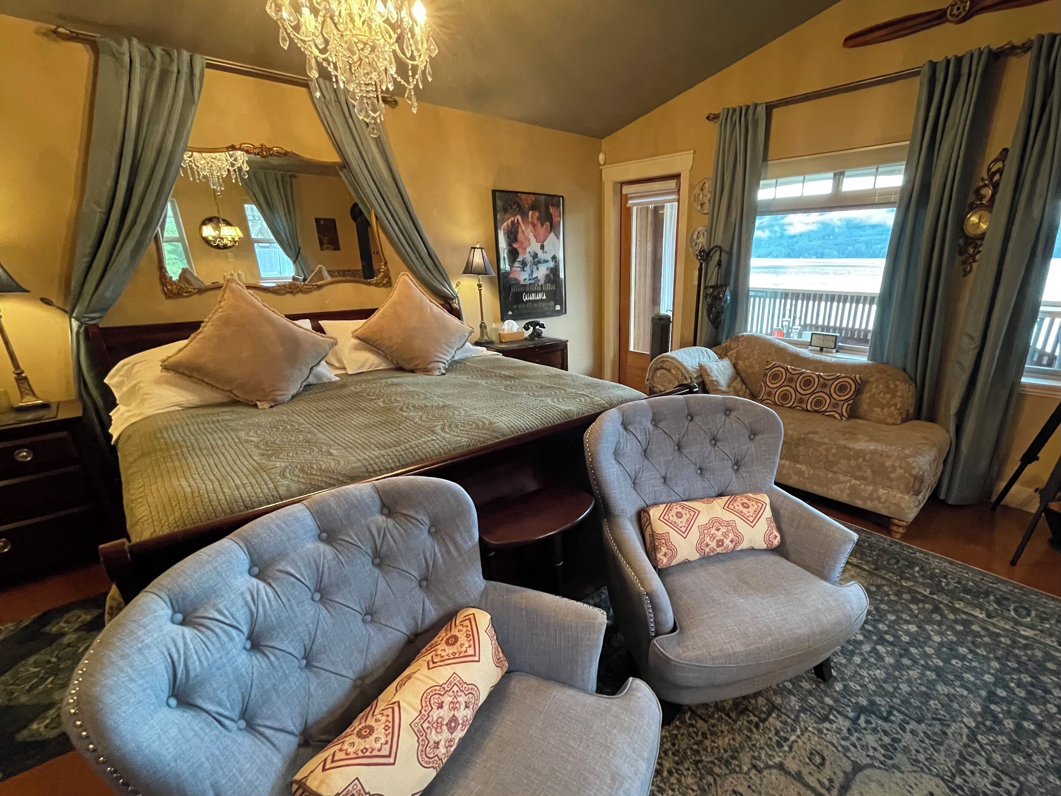 Suite, 1 King Bed, Patio, Ocean View