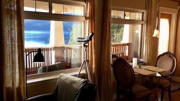 Suite, 1 très grand lit, patio, vue océan | Vue de la chambre