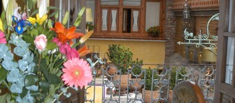 Hotel La Casa de las Rosas