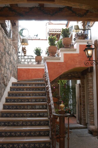 Hotel La Casa de las Rosas