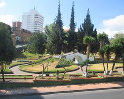 Ropa de cama hipoalergénica, cubrecamas y minibar 