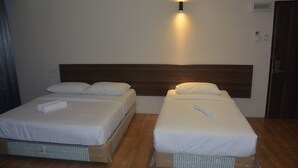 Triple Room - Puchong New Town Hotel (Puchong)