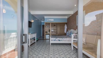 Suite de lujo, 1 cama King size, vista al océano, frente al océano (Ocean Front Grace Suite) | 1 habitación, ropa de cama de alta calidad y camas con pillow-top