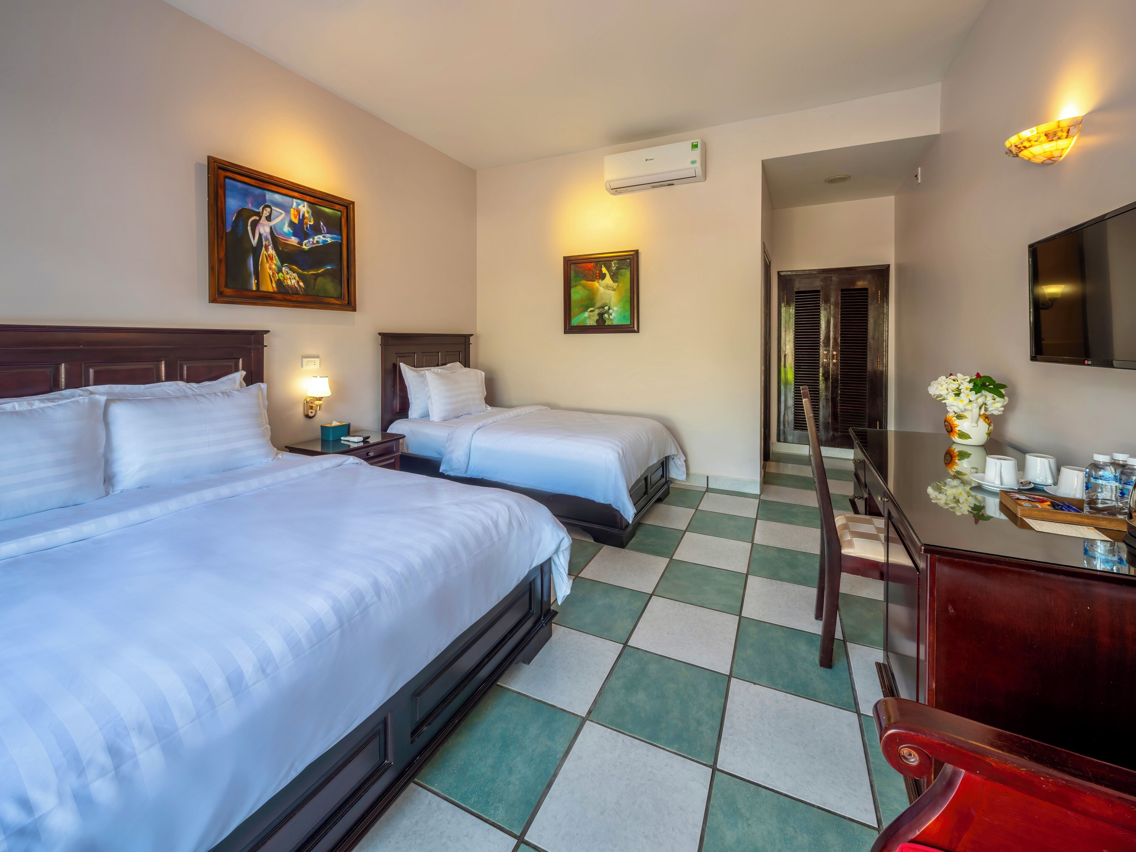 Superior-Dreibettzimmer, Gartenblick (Garden View Superior Triple)