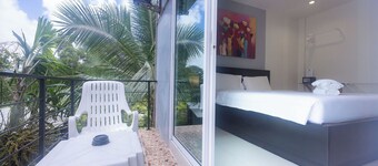 Baan Yuyen Karon Guesthouse