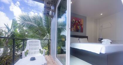 Baan Yuyen Karon Guesthouse