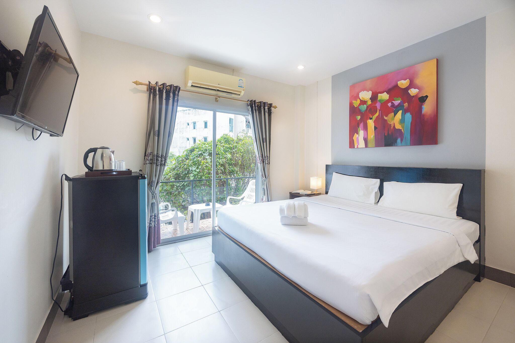 Caja de seguridad en la habitación y camas plegables/adicionales 