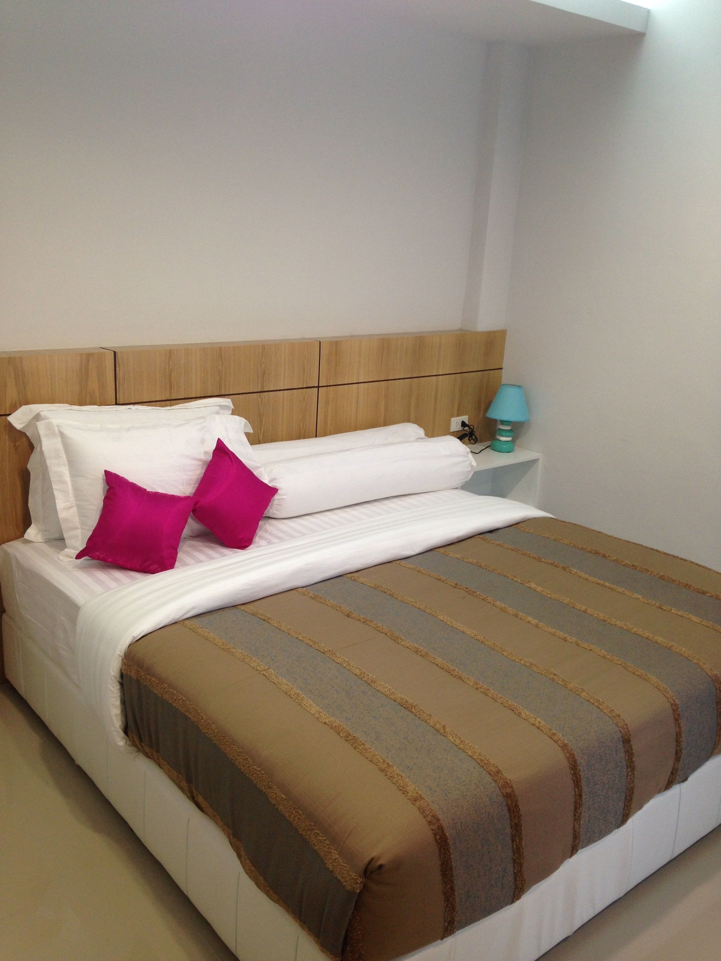 standard double or twin room | 1 bedroom, minibar, desk, blackout curtains