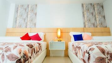 Perhehuone | Minibaari, työpöytä, pimennysverhot, äänieristys