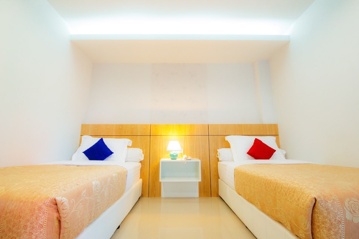 standard double or twin room | 1 bedroom, minibar, desk, blackout curtains