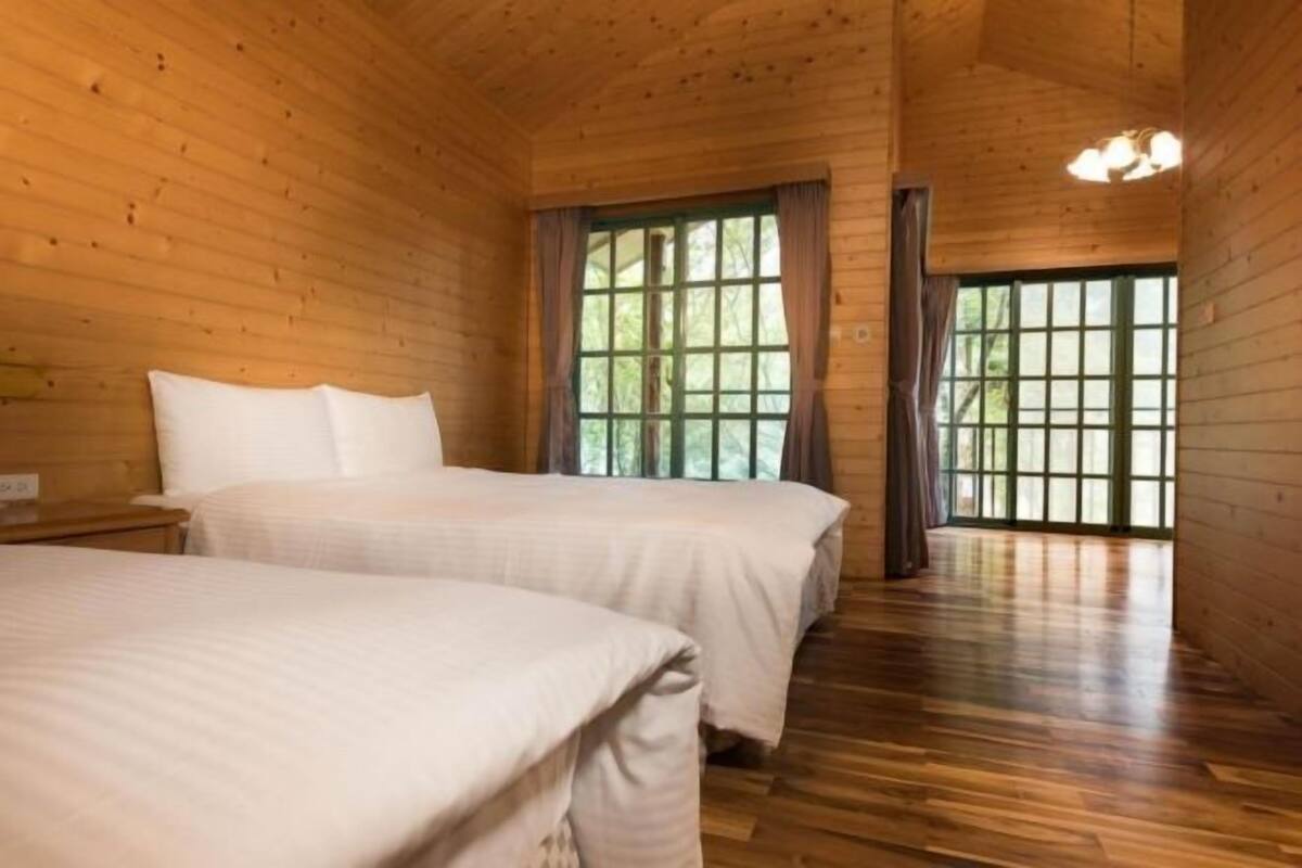 Literie de qualité supérieure, coffres-forts dans les chambres