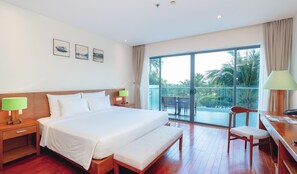 Deluxe Double Room, Garden View