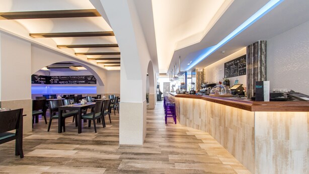 Bar (on property) - Hostal Tarba (Sant Antoni de Portmany)