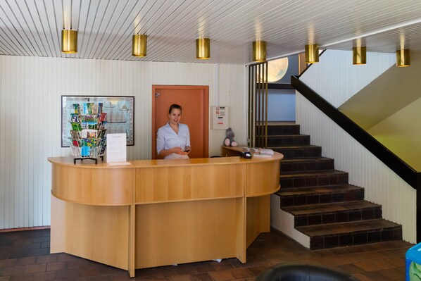 Reception - Hotel Esplanad (Mariehamn)