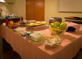 Desayuno bufé gratuito y diario