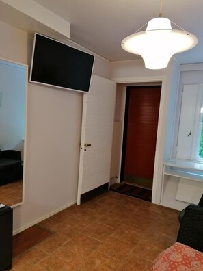 Free cots/infant beds, free rollaway beds, free WiFi, bed sheets - Hotel Esplanad (Mariehamn)